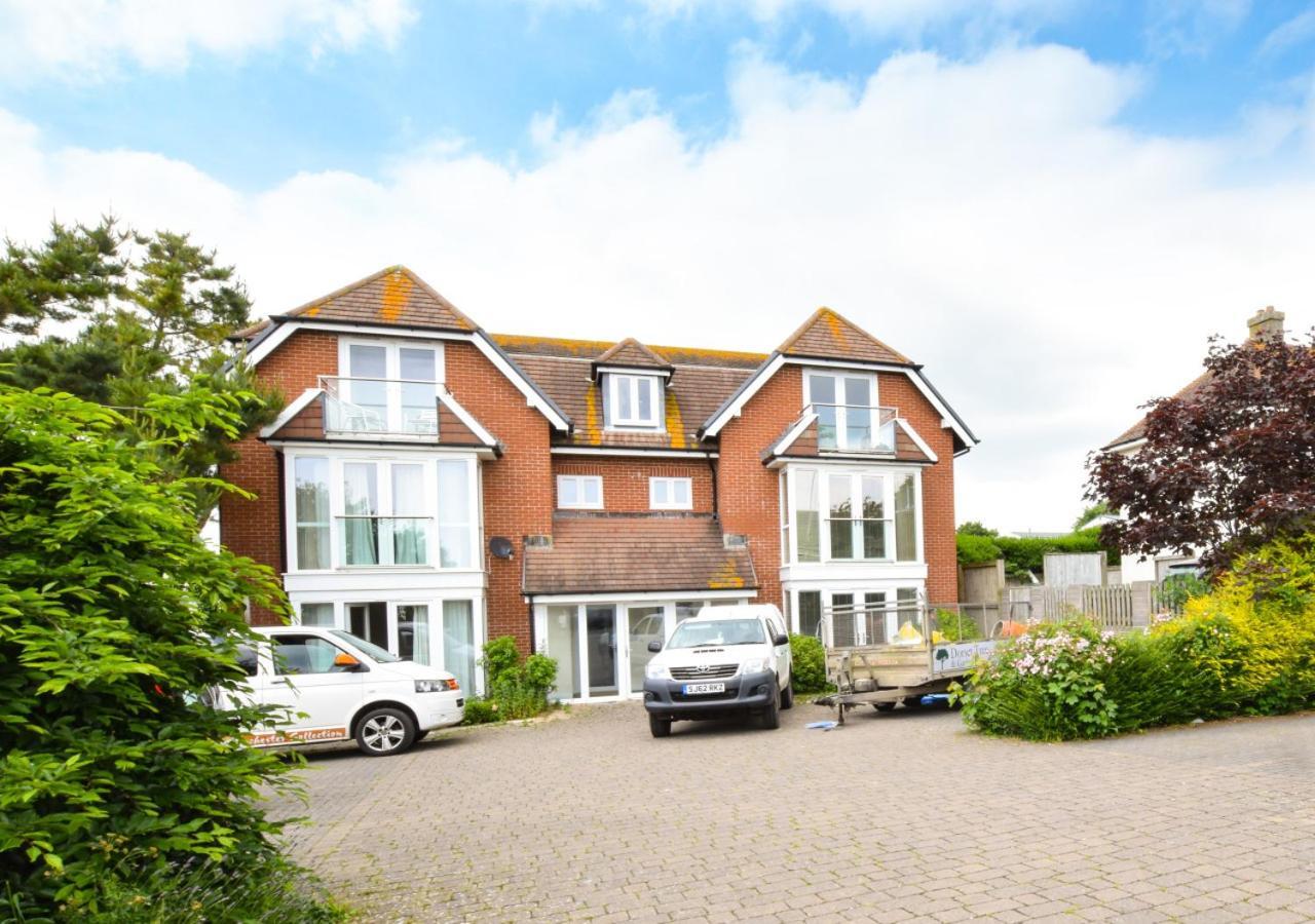 Bowleaze Beach Apartment Weymouth Esterno foto